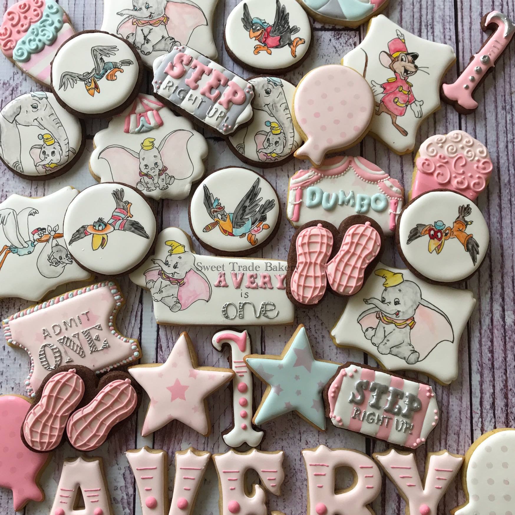 Dumbo Girl First Birthday Party Sugar Cookies TheIcedSugarCookie.com Sweet Trade Bakery