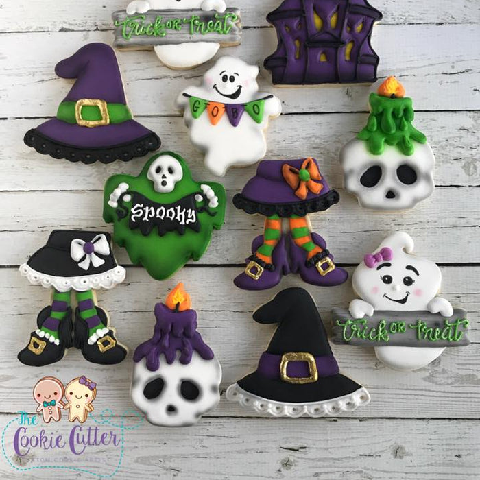 Spooky Trick Or Treat Halloween Iced Sugar Cookies created by @cookiecutterfl featured on TheIcedSugarCookie.com #halloweencookies #ghostcookies #halloweensugarcookies #halloween #icedsugarcookies #theicedsugarcookie