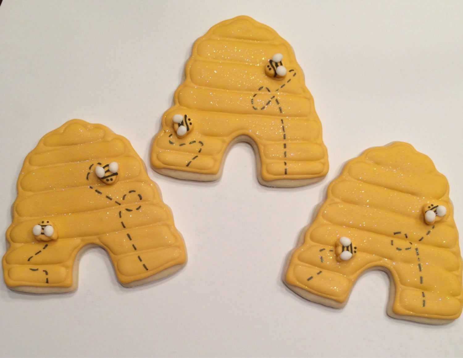 Honeycomb Bumblebee Birthday Party Sugar Cookies TheIcedSugarCookie.com Sugar Chic Design