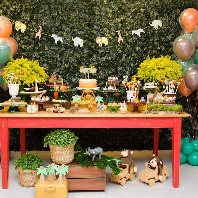 Safari Birthday Party-Festa Safari TheIcedSugarCookie.com Styled by Essencia Festeira