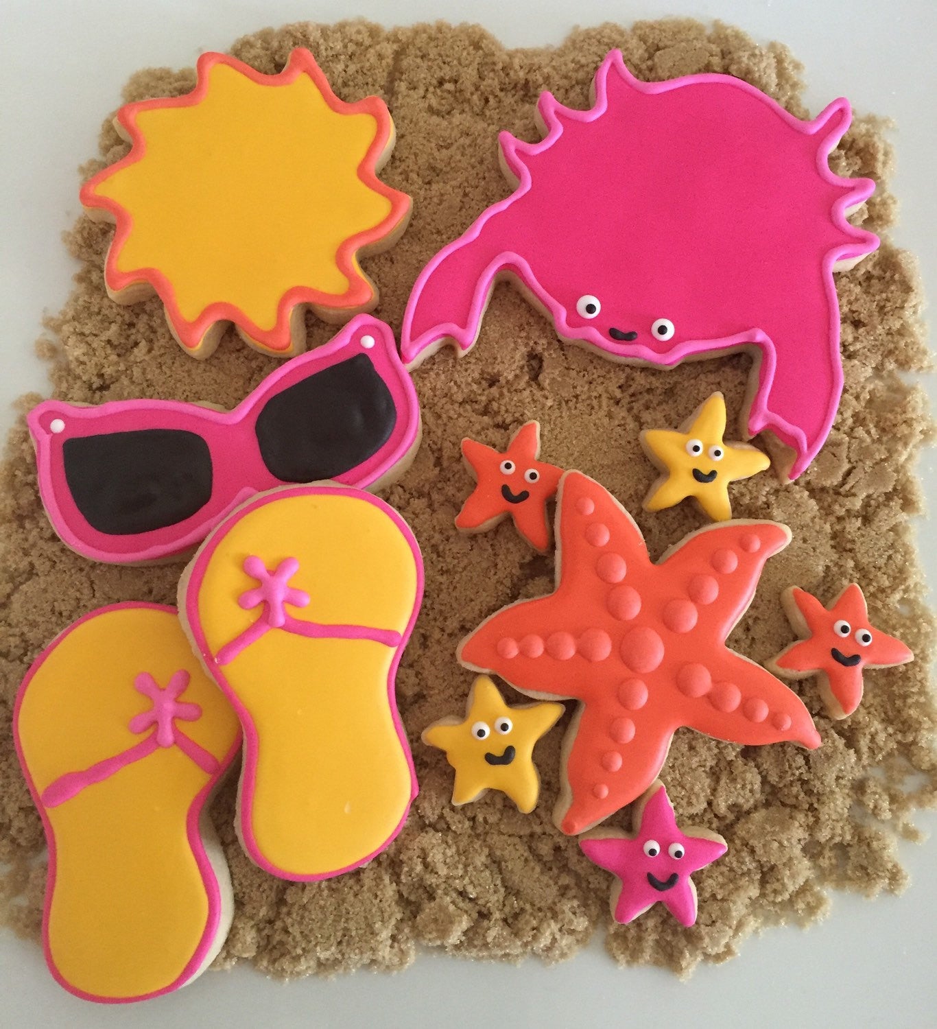 Summer Fun N' Sun Sugar Cookies-Crabs, Sunglasses, Starfish, Flip Flops, Sun TheIcedSugarCookie.com Savanna Sweets