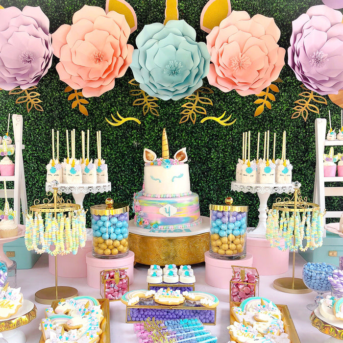 Unicorn 4th Birthday Party by @ShirleyAmbalu featured on TheIcedSugarCookie.com #unicornparty #unicornpartyideas #unicornbirthday #unicornbirthdayparty #unicorncake #unicorncupcakes #theicedsugarcookie