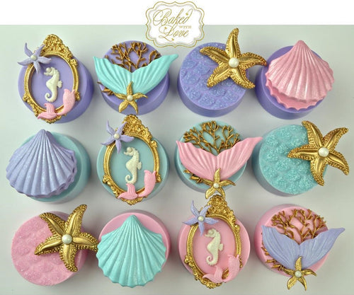 The Little Mermaid Birthday Party Chocolate Covered Oreos by @_bakedwithlove_ featured on TheIcedSugarCookie.com #mermaidparty #mermaidoreos #mermaidbirthday #mermaidbirthdayparty #mermaidpartryideas #theicedsugarcookie